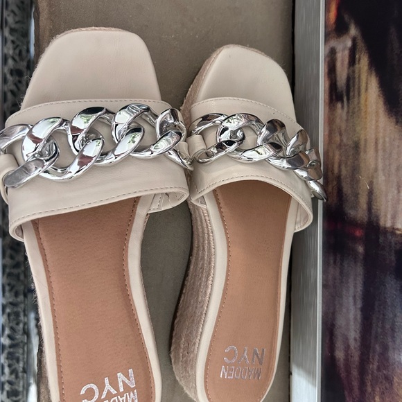 White espadrille sandals - Picture 2 of 4